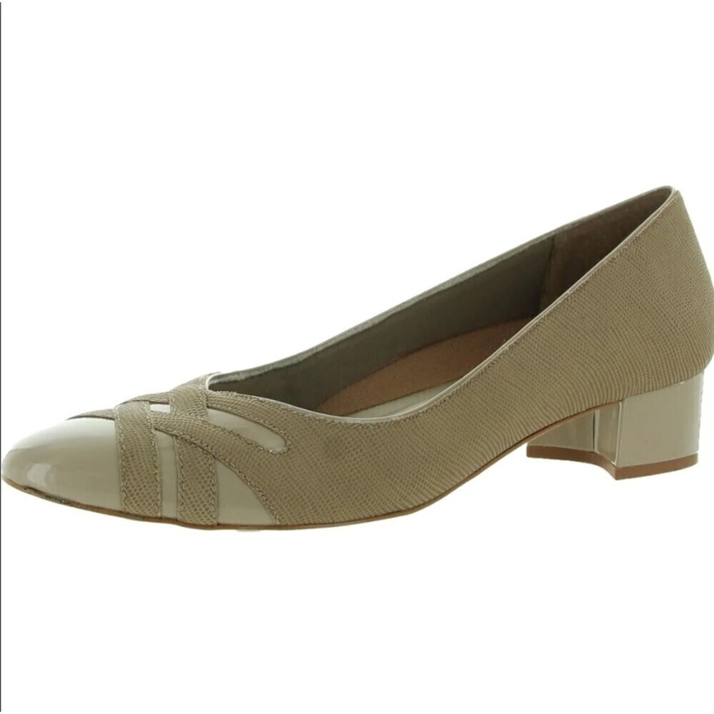 Walking Cradles Tan Flats